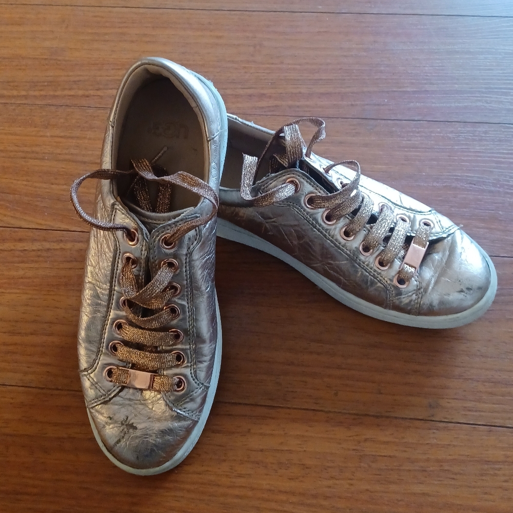 Ugg Milo Metallic Gold Sneakers 7.5 shoe flat